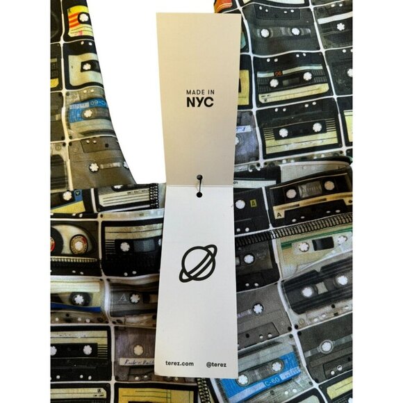 Terez Women Size XS Mixtapes Mid Rise Multi Cassette Tape Print Leggings NWT - Picture 6 of 13